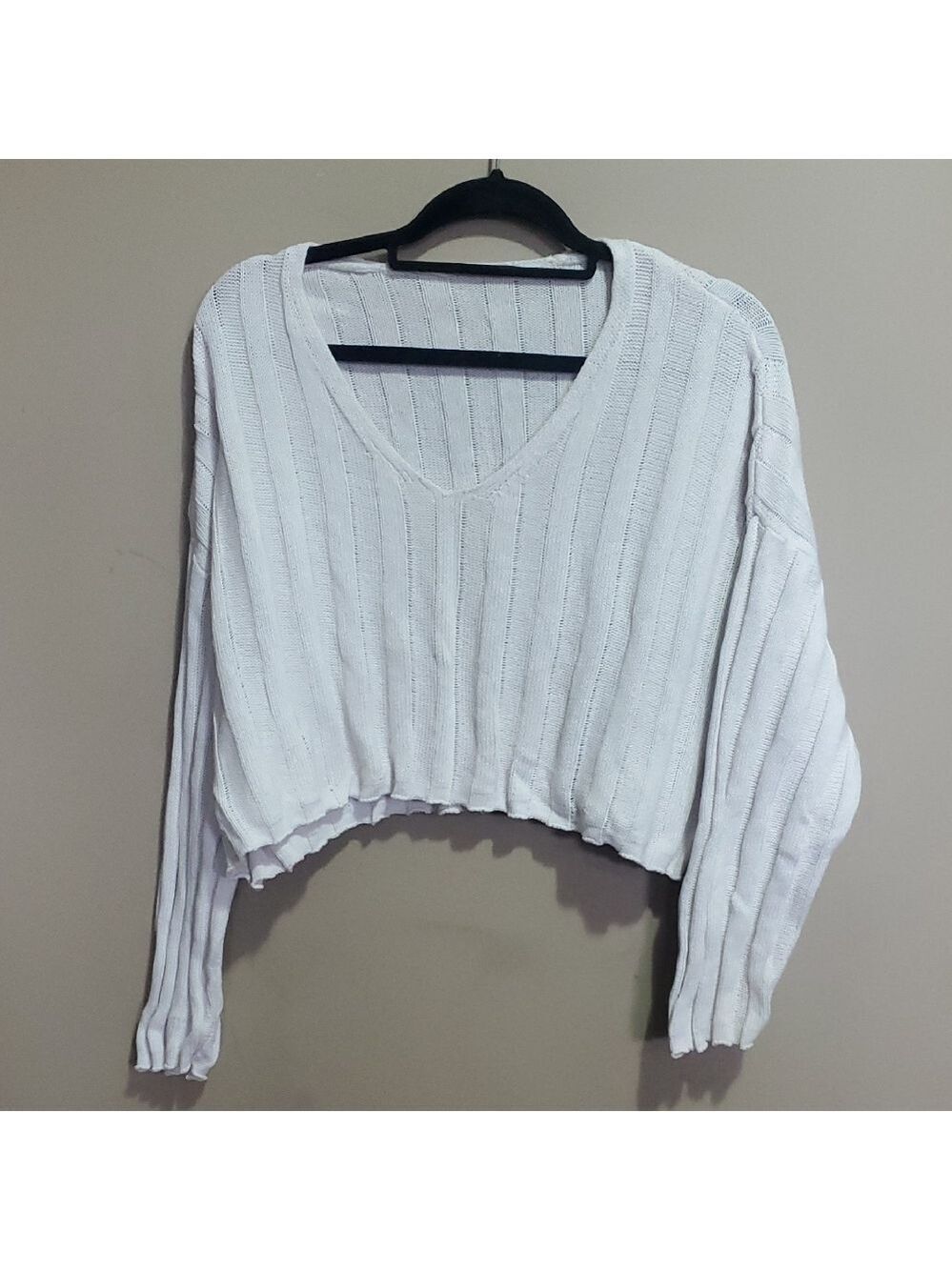 Bluenotes White V-Neck Cropped Sweater Size Large